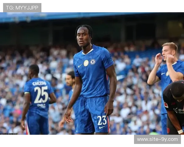 切尔西防线频频失守近六场多次染红暴露球队防守纪律问题