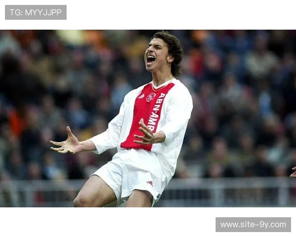 伊布惊艳倒钩破门 AC米兰战安德莱赫特展现王者风采